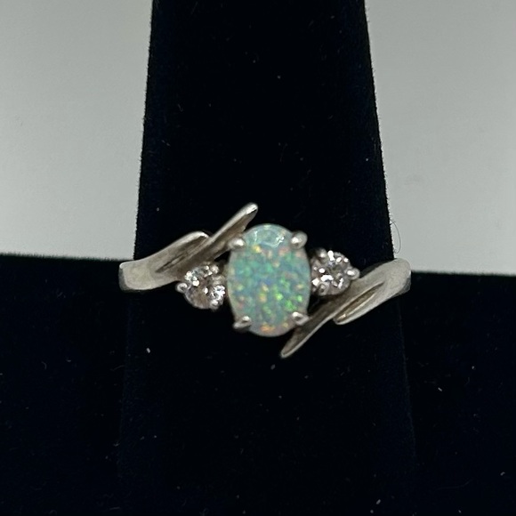 Source Unknown Jewelry - VTG Elegant Sterling Silver 'Colorful' Opal Ring w/ diamond stone accents SZ 10